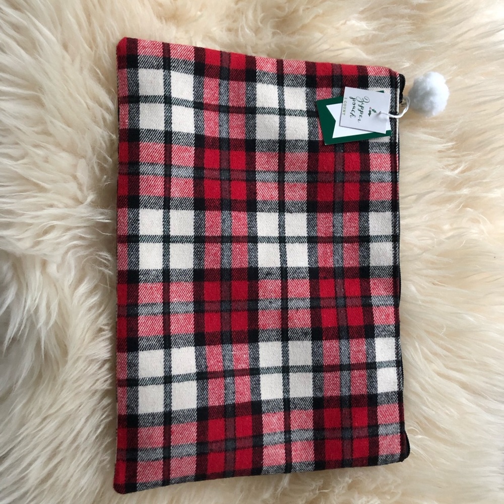 Aerie plaid travel bag